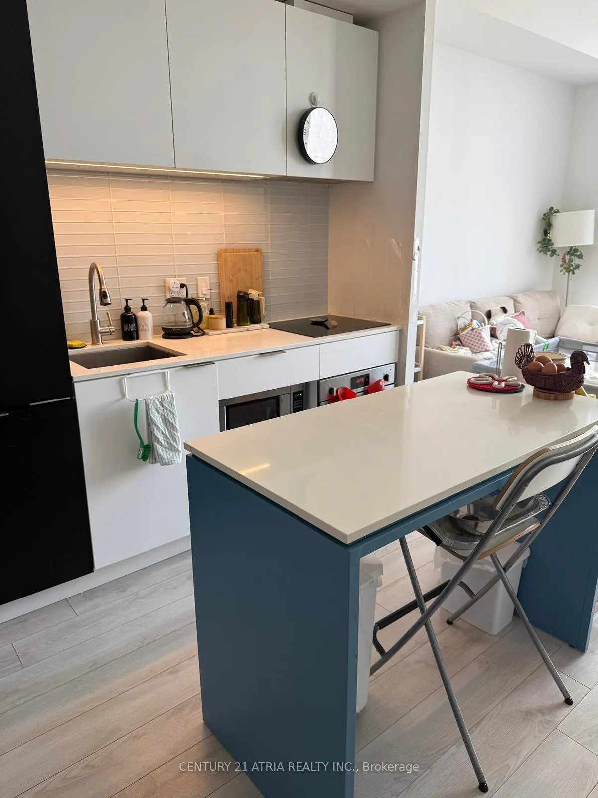 Photo 14 of Unit 405, 33 Helendale Avenue, Toronto, Yonge-Eglinton — HOMEH