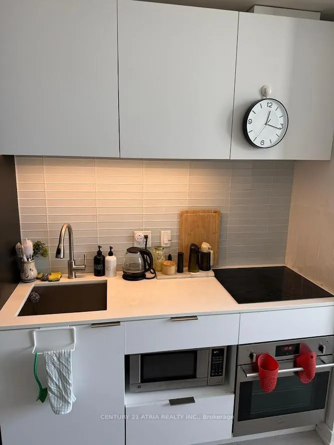 Photo 16 of Unit 405, 33 Helendale Avenue, Toronto, Yonge-Eglinton — HOMEH