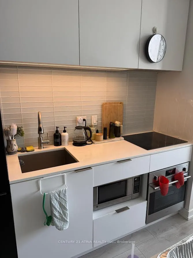 Photo 17 of Unit 405, 33 Helendale Avenue, Toronto, Yonge-Eglinton — HOMEH