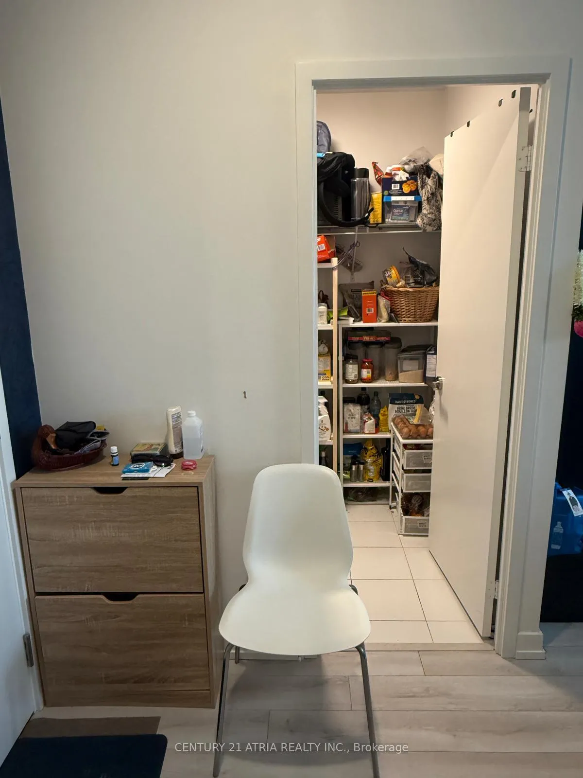 Photo 22 of Unit 405, 33 Helendale Avenue, Toronto, Yonge-Eglinton — HOMEH