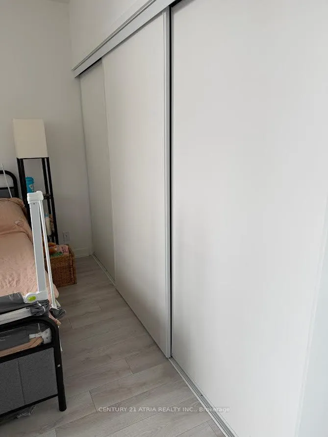 Photo 23 of Unit 405, 33 Helendale Avenue, Toronto, Yonge-Eglinton — HOMEH