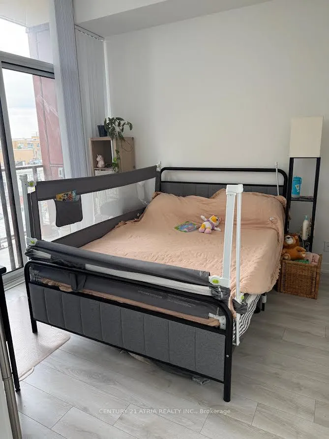 Photo 27 of Unit 405, 33 Helendale Avenue, Toronto, Yonge-Eglinton — HOMEH