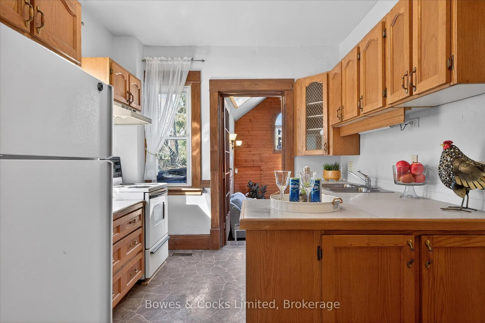 Photo 20 of 633 Downie Street, Peterborough, Town Ward 3 — HOMEH