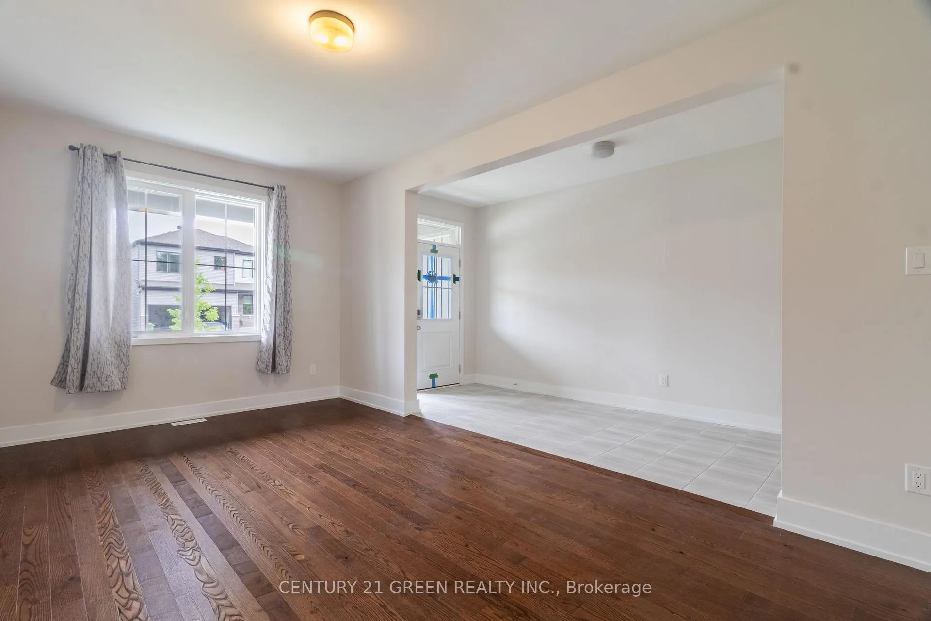 Photo 5 of 123 Tonic Crescent, Ottawa, Kanata - Rural Kanata (Central) — HOMEH