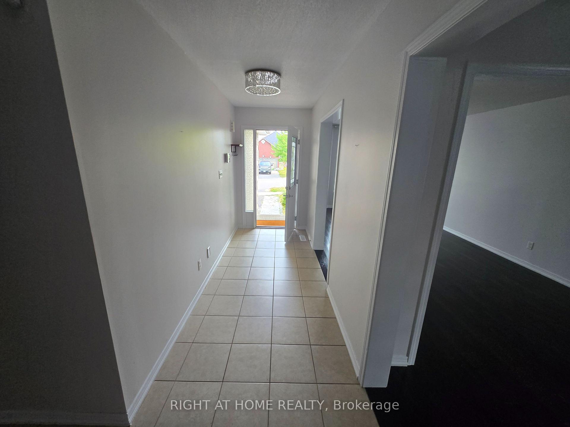 Photo 3 of 1306 Corm Street, Innisfil, Alcona — HOMEH