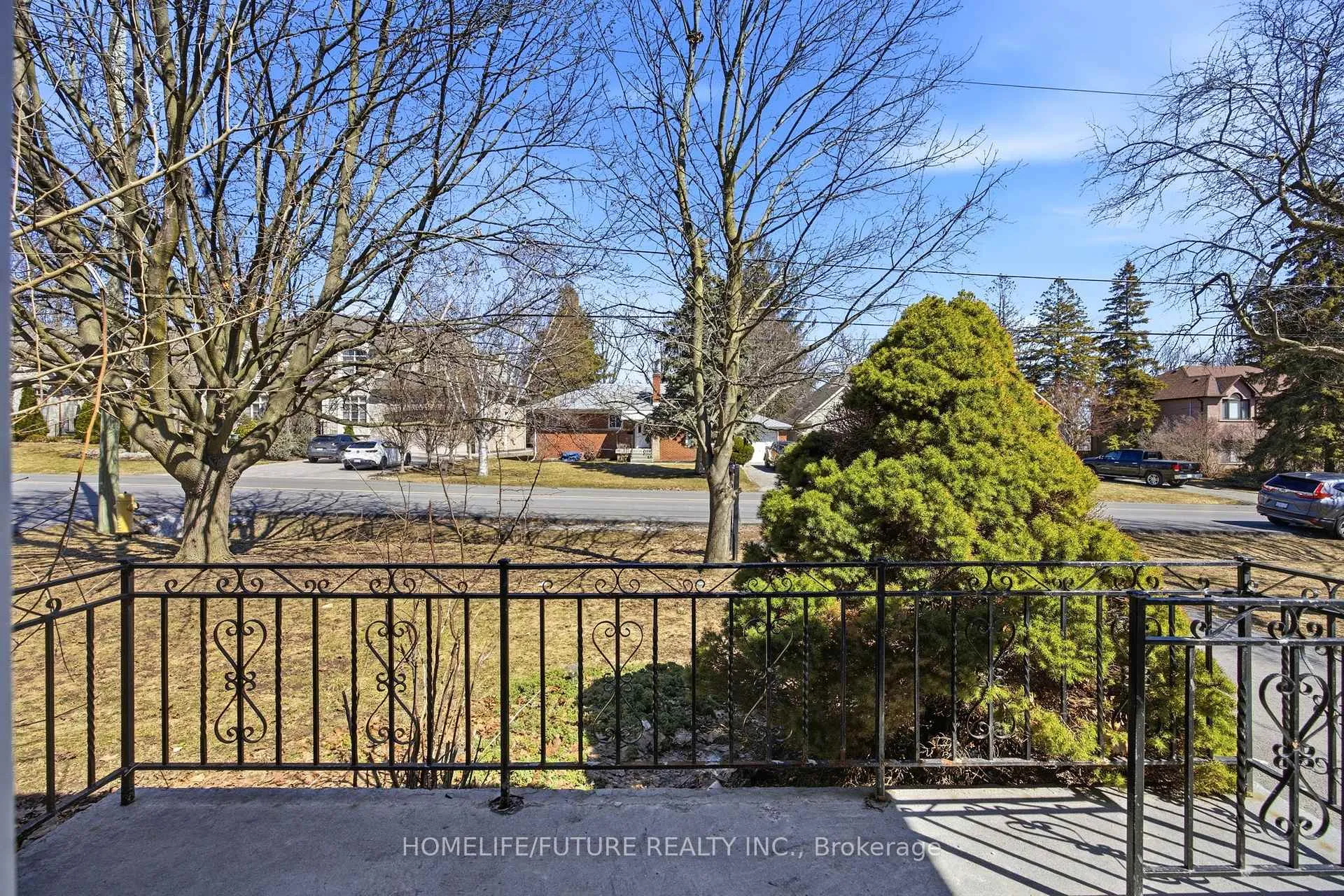 Photo 4 of 22 Hawkridge Avenue, Markham, Bullock — HOMEH