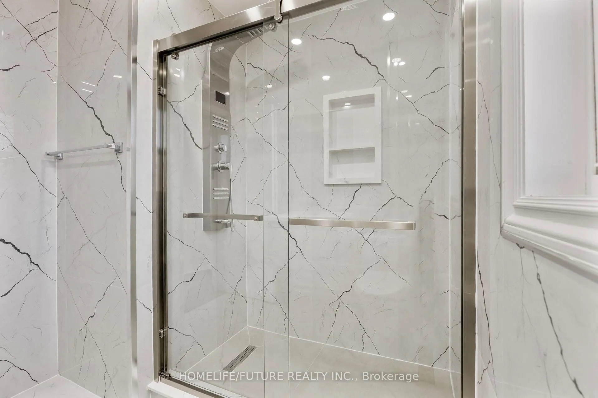 Photo 24 of 22 Hawkridge Avenue, Markham, Bullock — HOMEH