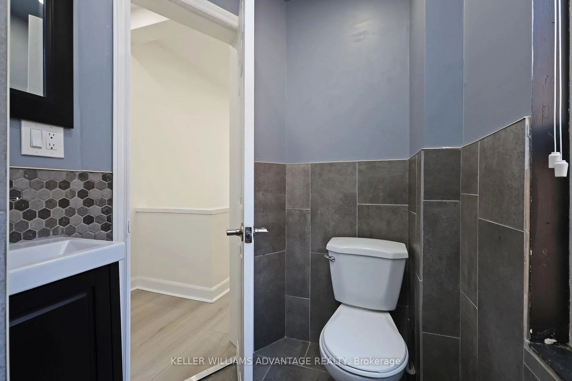 Photo 13 of 952 Queen Street E, Toronto, South Riverdale — HOMEH