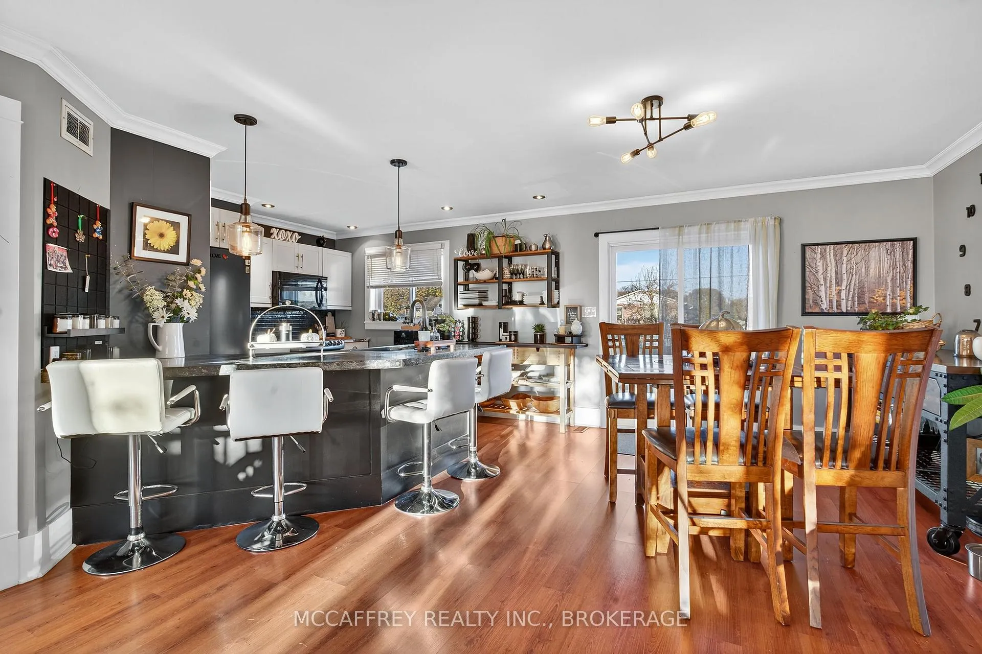 Photo 9 of 45 Huron Street, Greater Napanee — HOMEH