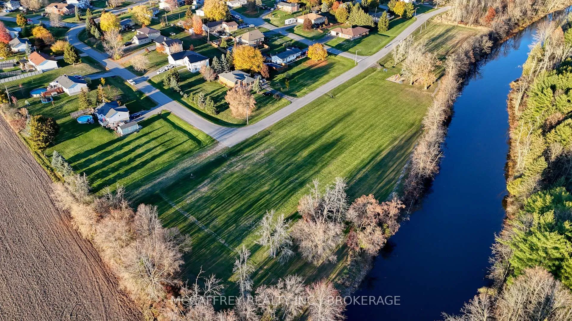 Photo 46 of 45 Huron Street, Greater Napanee — HOMEH