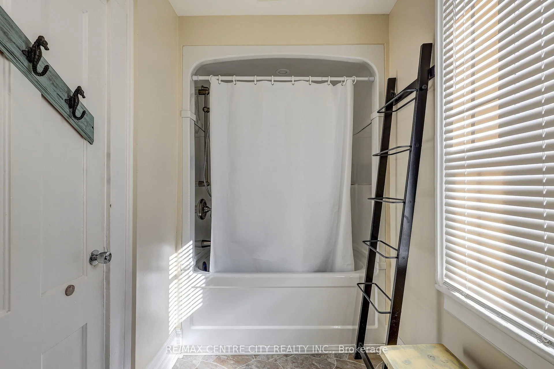 Photo 13 of 316 Talbot Street E, Aylmer — HOMEH