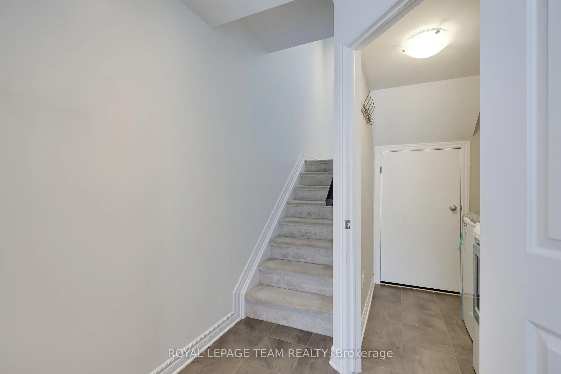 Photo 8 of 114 Sweetwater Lane, Ottawa, Kanata - Kanata Lakes/Heritage Hills — HOMEH