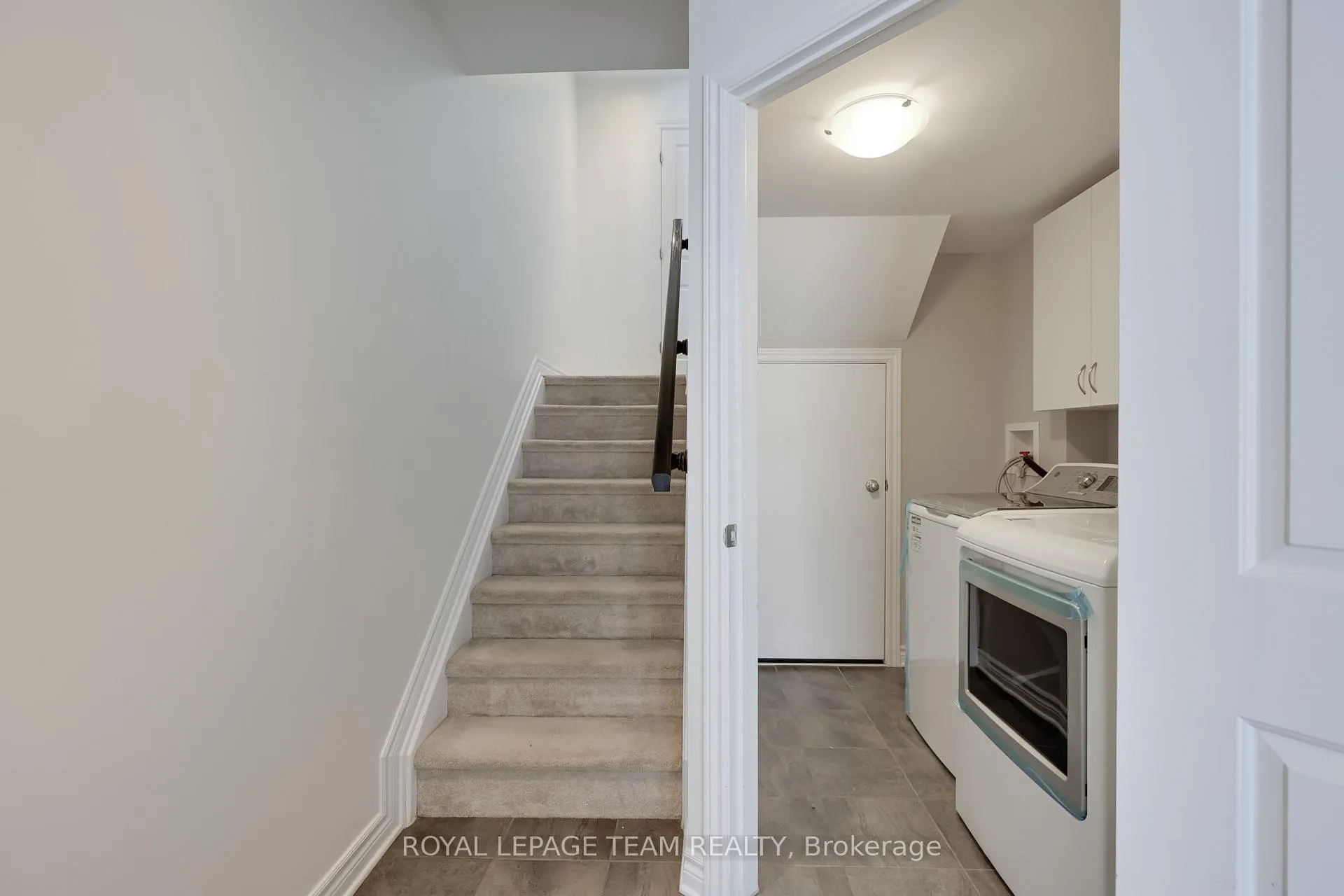 Photo 9 of 114 Sweetwater Lane, Ottawa, Kanata - Kanata Lakes/Heritage Hills — HOMEH