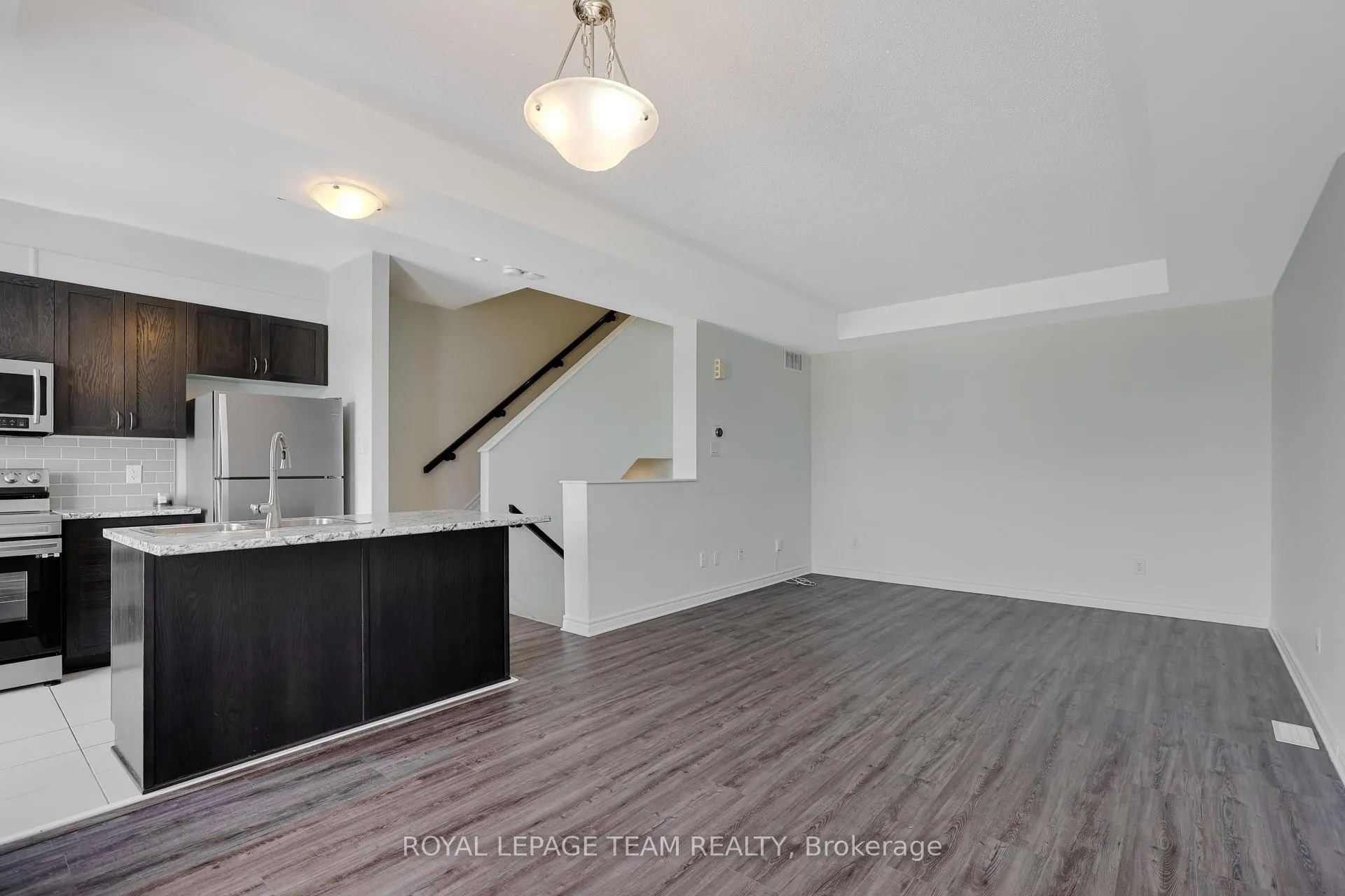 Photo 20 of 114 Sweetwater Lane, Ottawa, Kanata - Kanata Lakes/Heritage Hills — HOMEH