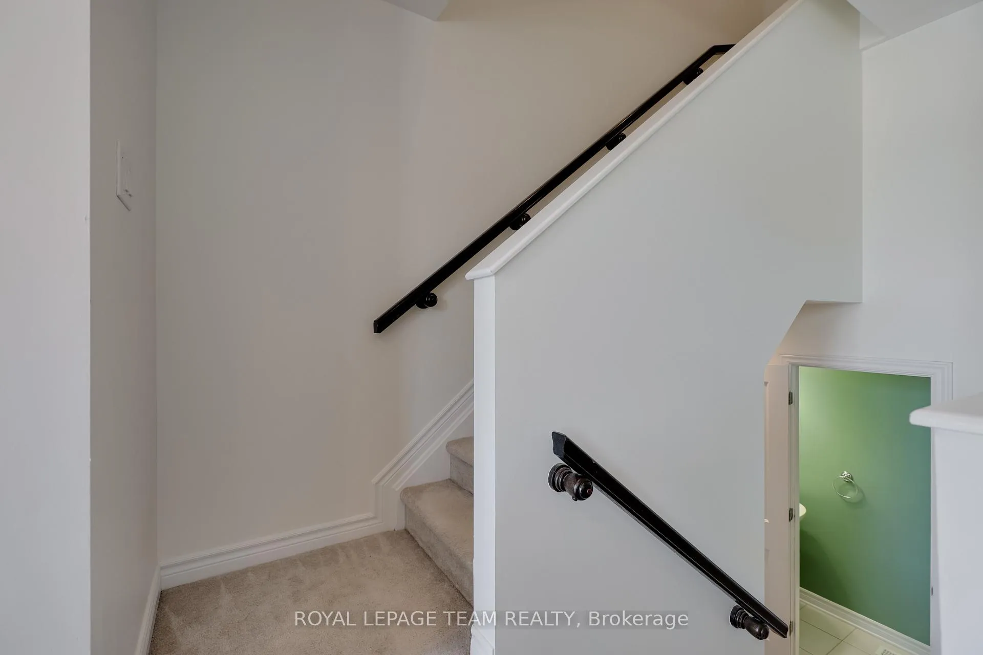 Photo 24 of 114 Sweetwater Lane, Ottawa, Kanata - Kanata Lakes/Heritage Hills — HOMEH