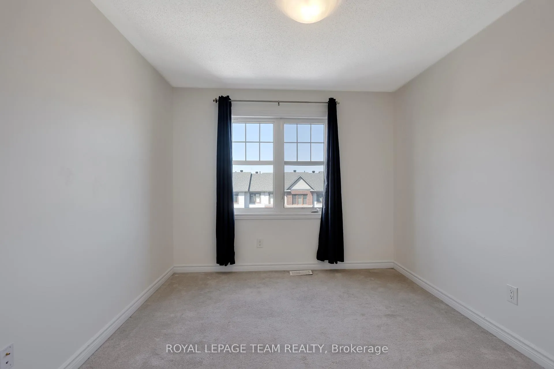 Photo 31 of 114 Sweetwater Lane, Ottawa, Kanata - Kanata Lakes/Heritage Hills — HOMEH