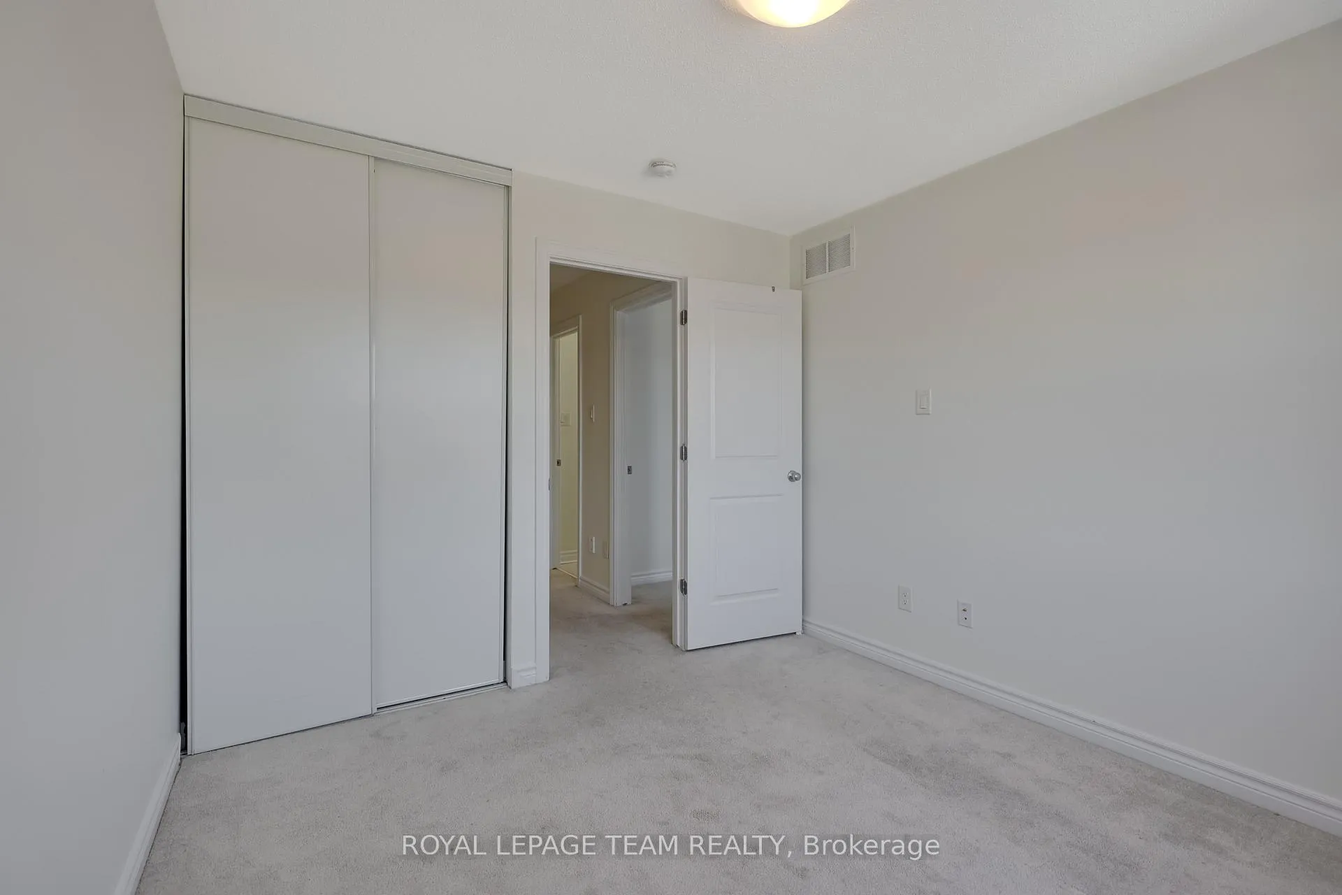 Photo 33 of 114 Sweetwater Lane, Ottawa, Kanata - Kanata Lakes/Heritage Hills — HOMEH