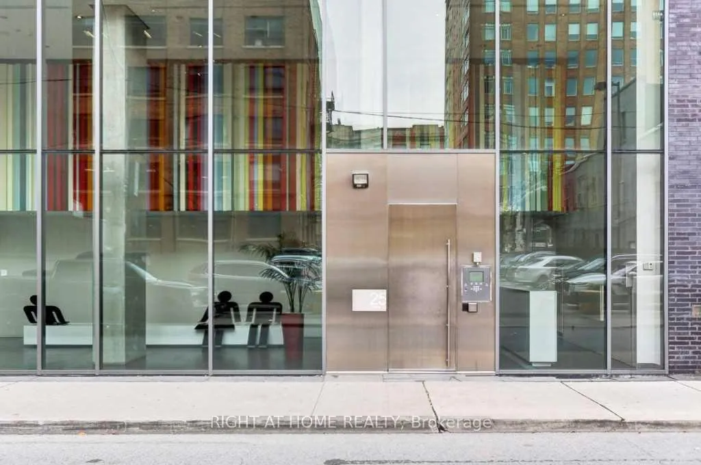 Front of Unit 416, 25 Oxley Street