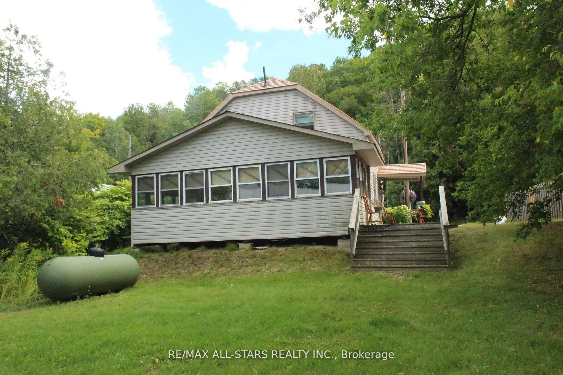 Photo 4 of 77 Bobcaygeon Road, Minden Hills, Lutterworth — HOMEH