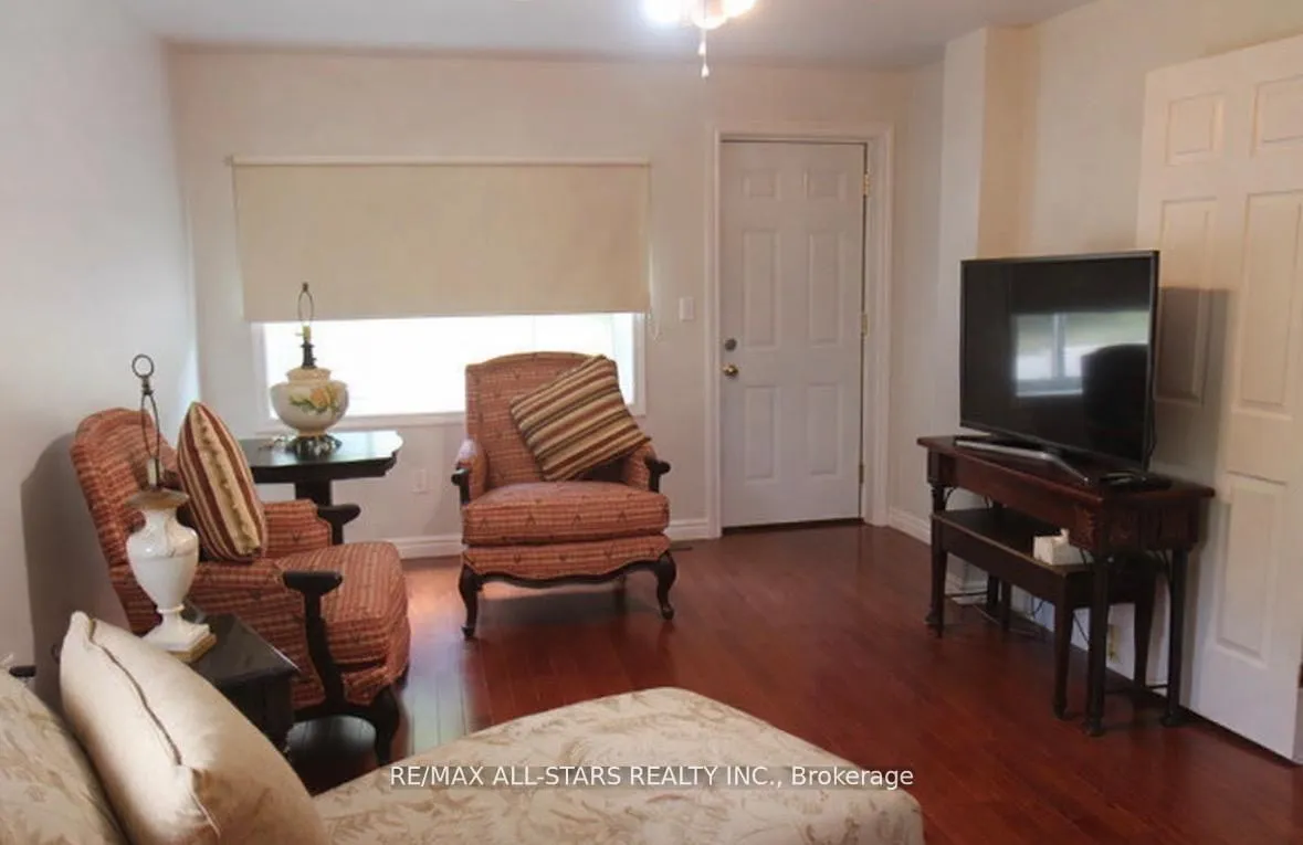 Photo 10 of 77 Bobcaygeon Road, Minden Hills, Lutterworth — HOMEH