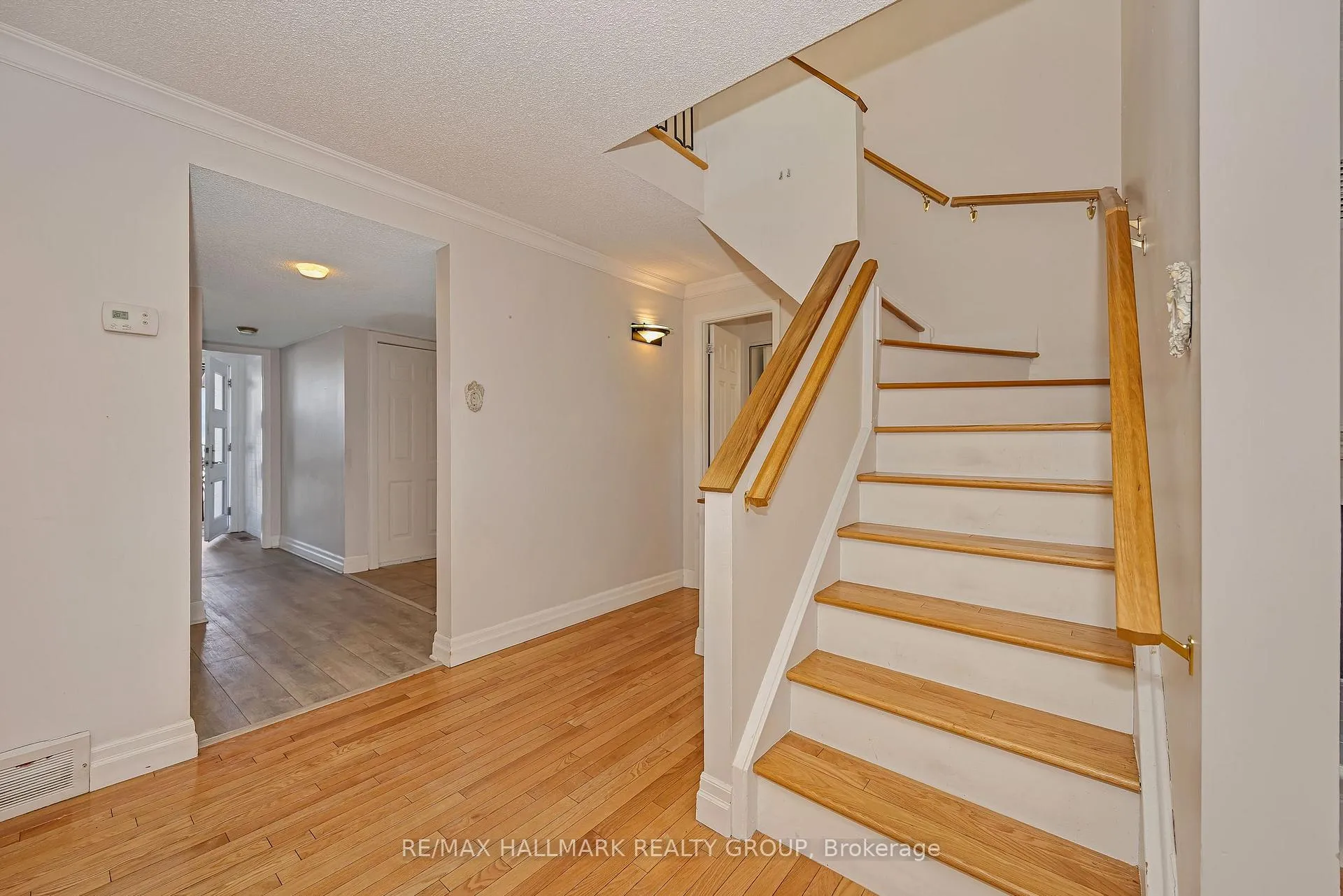 Photo 22 of 7880 Decarie Drive, Ottawa, Orleans Wood — HOMEH