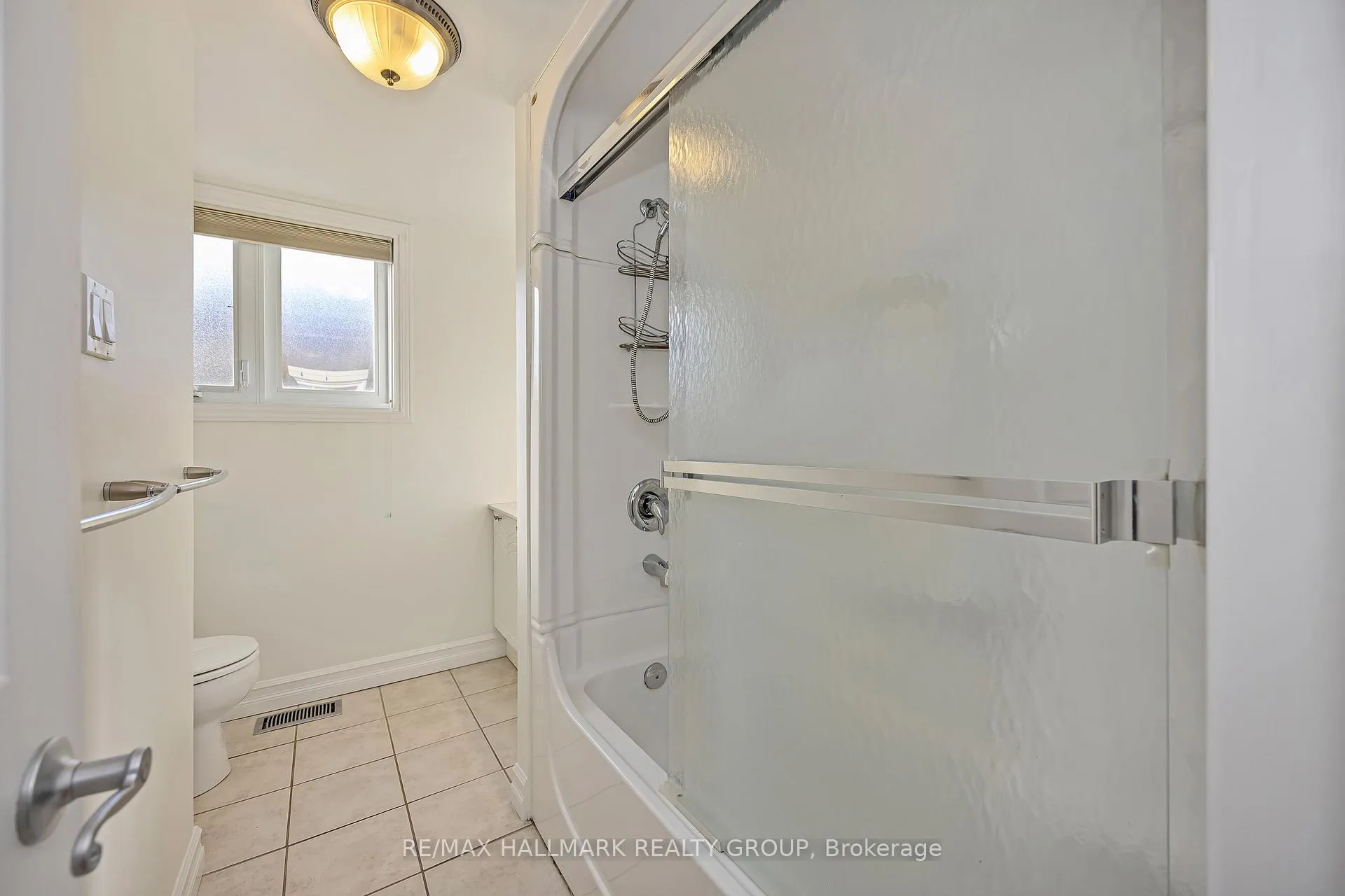Photo 31 of 7880 Decarie Drive, Ottawa, Orleans Wood — HOMEH