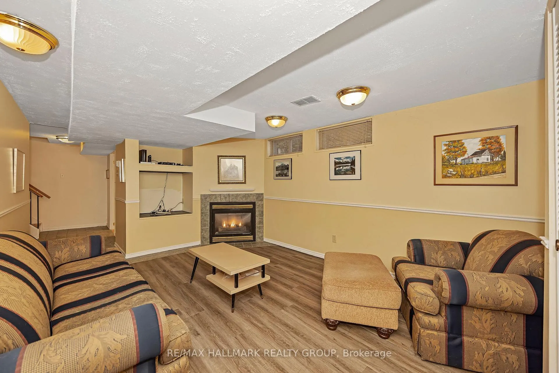 Photo 37 of 7880 Decarie Drive, Ottawa, Orleans Wood — HOMEH