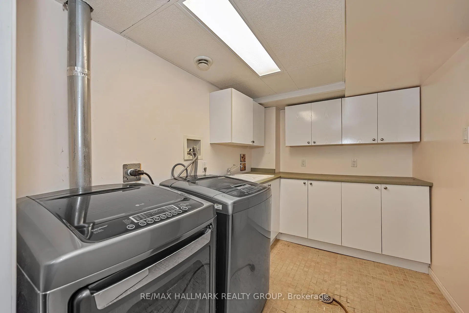 Photo 39 of 7880 Decarie Drive, Ottawa, Orleans Wood — HOMEH