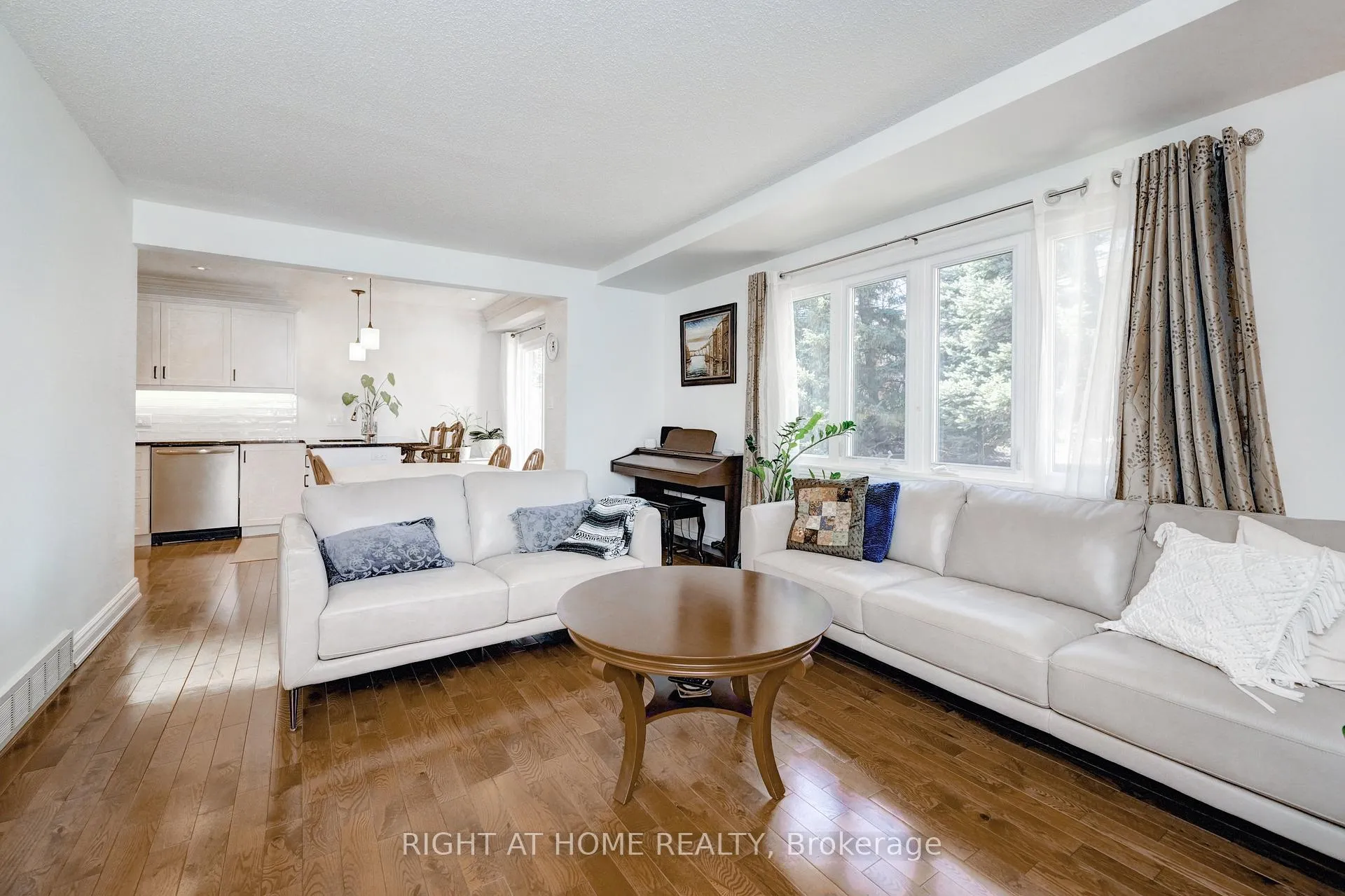 Photo 9 of Unit 10, 524 Beechwood Drive, Waterloo — HOMEH