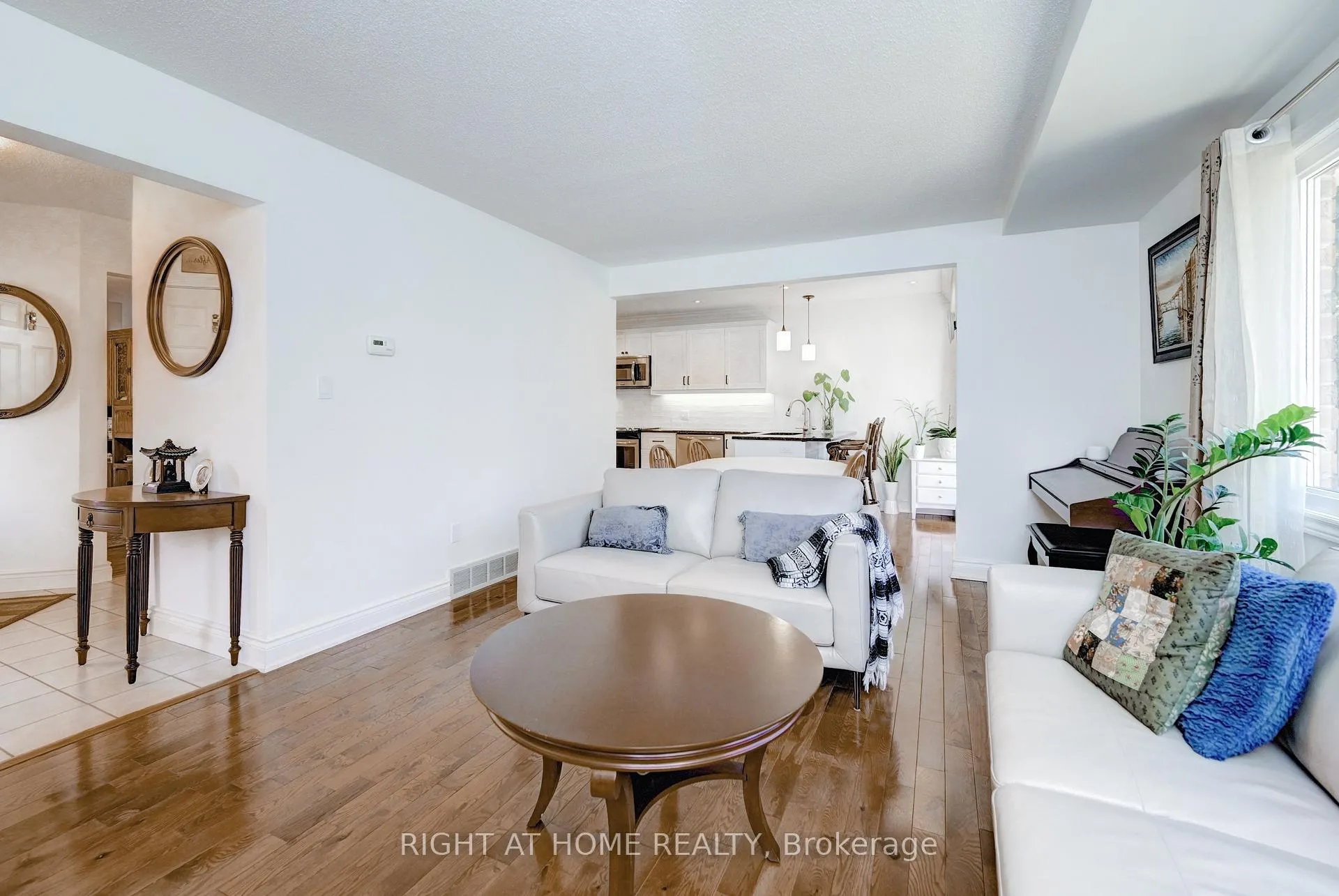 Photo 10 of Unit 10, 524 Beechwood Drive, Waterloo — HOMEH