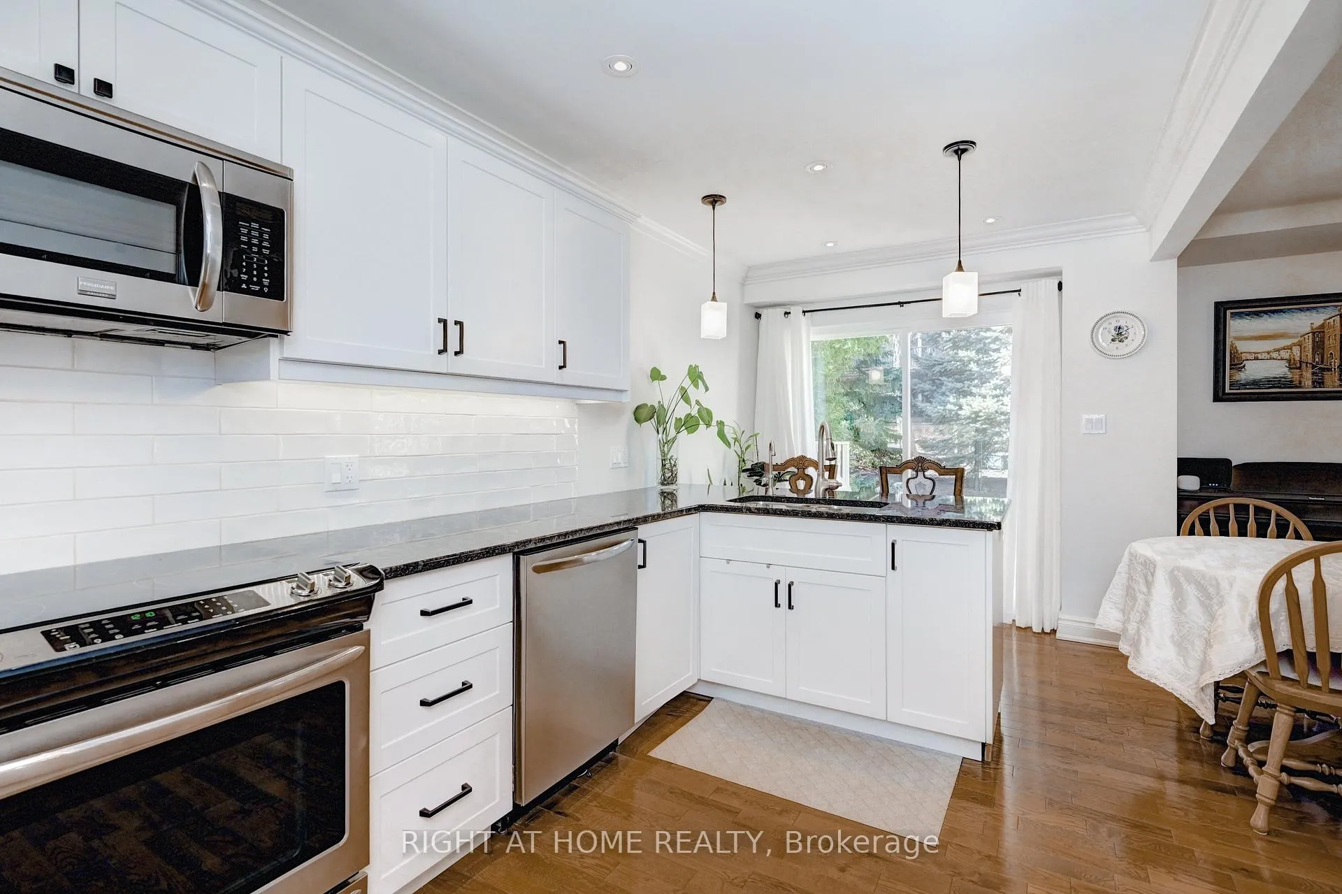 Photo 12 of Unit 10, 524 Beechwood Drive, Waterloo — HOMEH
