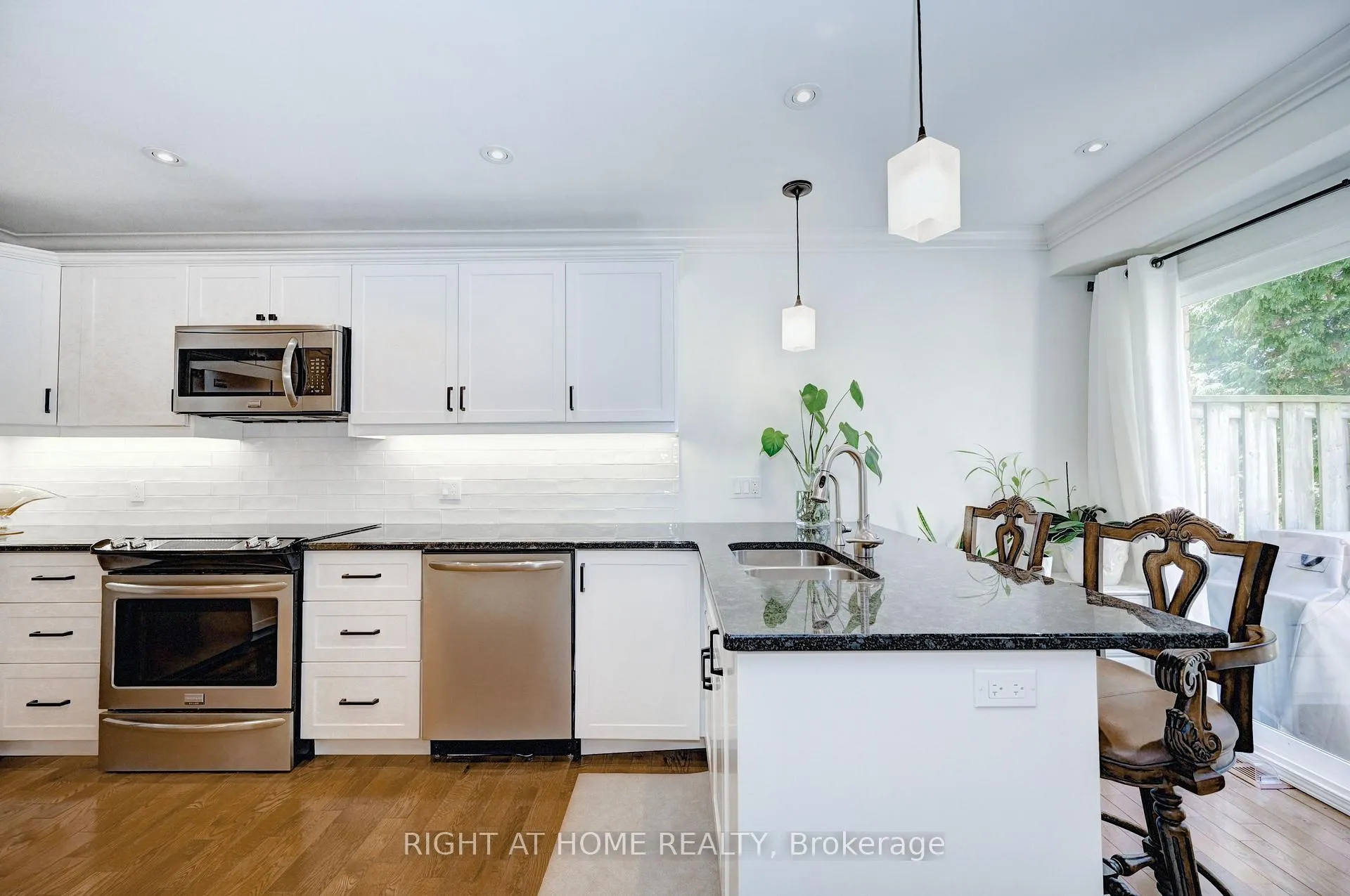 Photo 14 of Unit 10, 524 Beechwood Drive, Waterloo — HOMEH