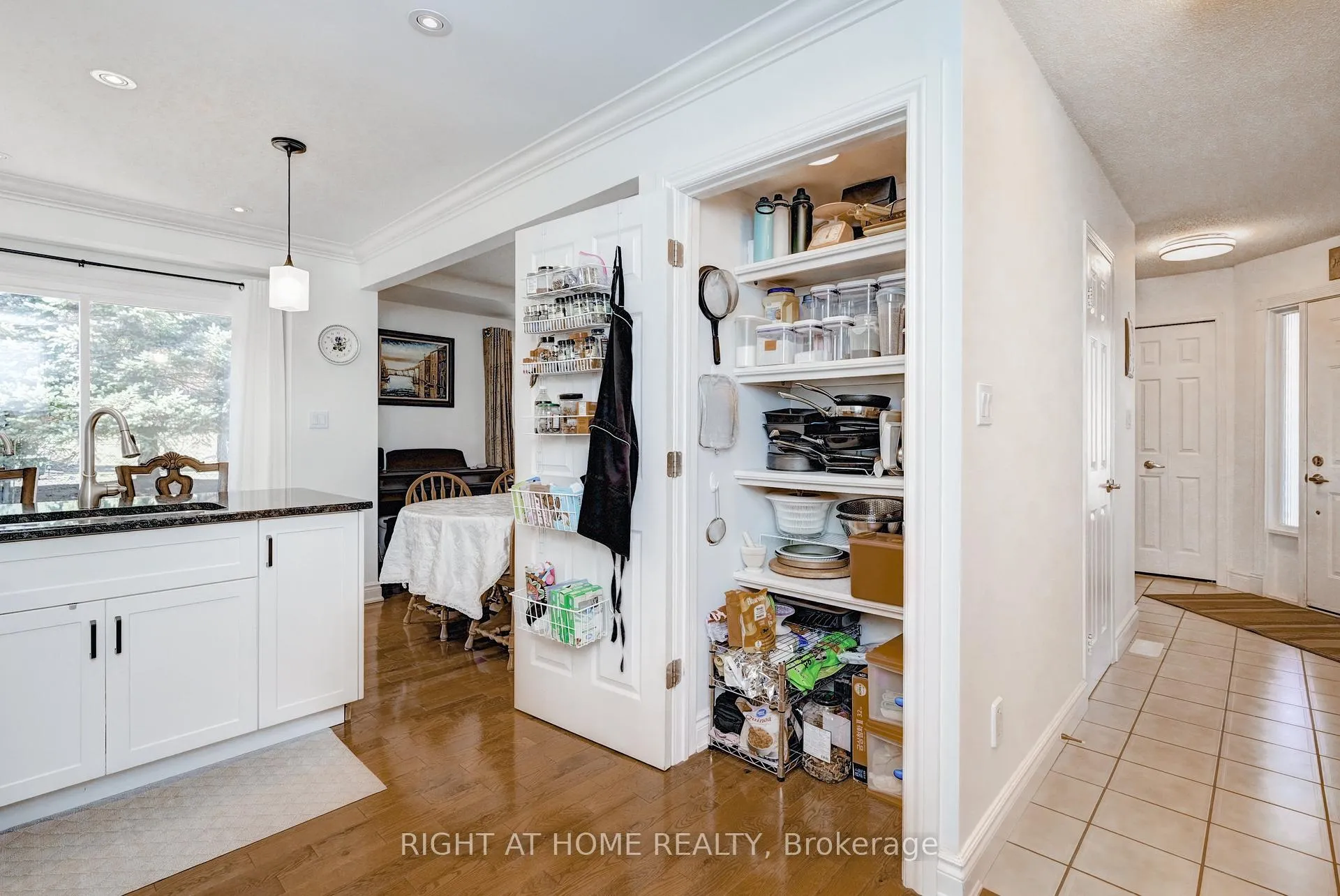 Photo 16 of Unit 10, 524 Beechwood Drive, Waterloo — HOMEH