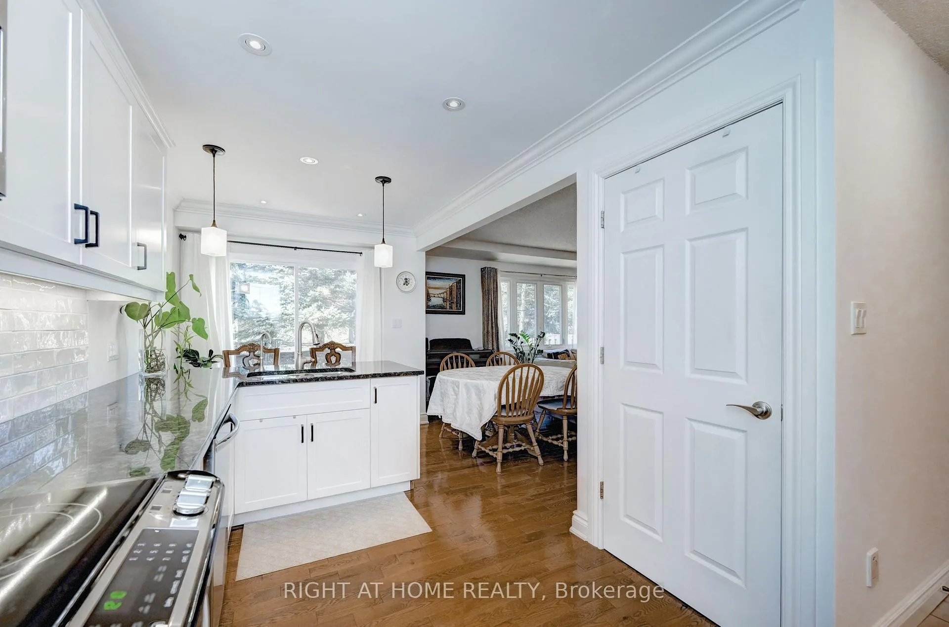 Photo 17 of Unit 10, 524 Beechwood Drive, Waterloo — HOMEH