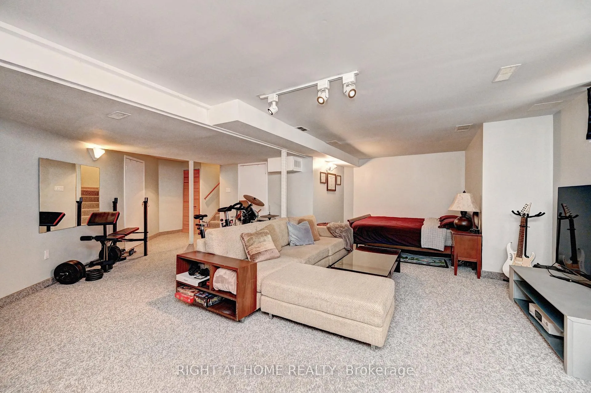 Photo 43 of Unit 10, 524 Beechwood Drive, Waterloo — HOMEH