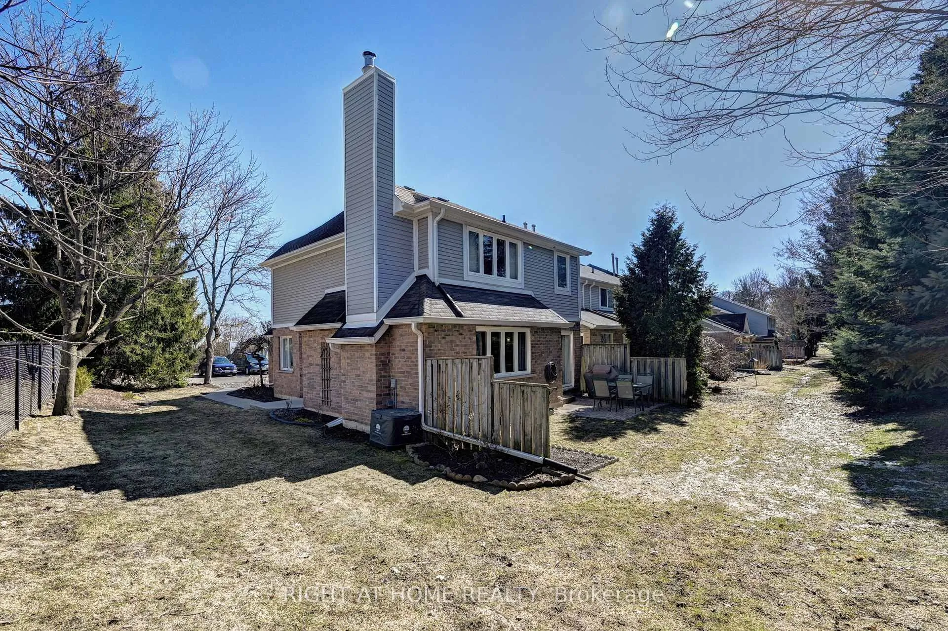Photo 46 of Unit 10, 524 Beechwood Drive, Waterloo — HOMEH