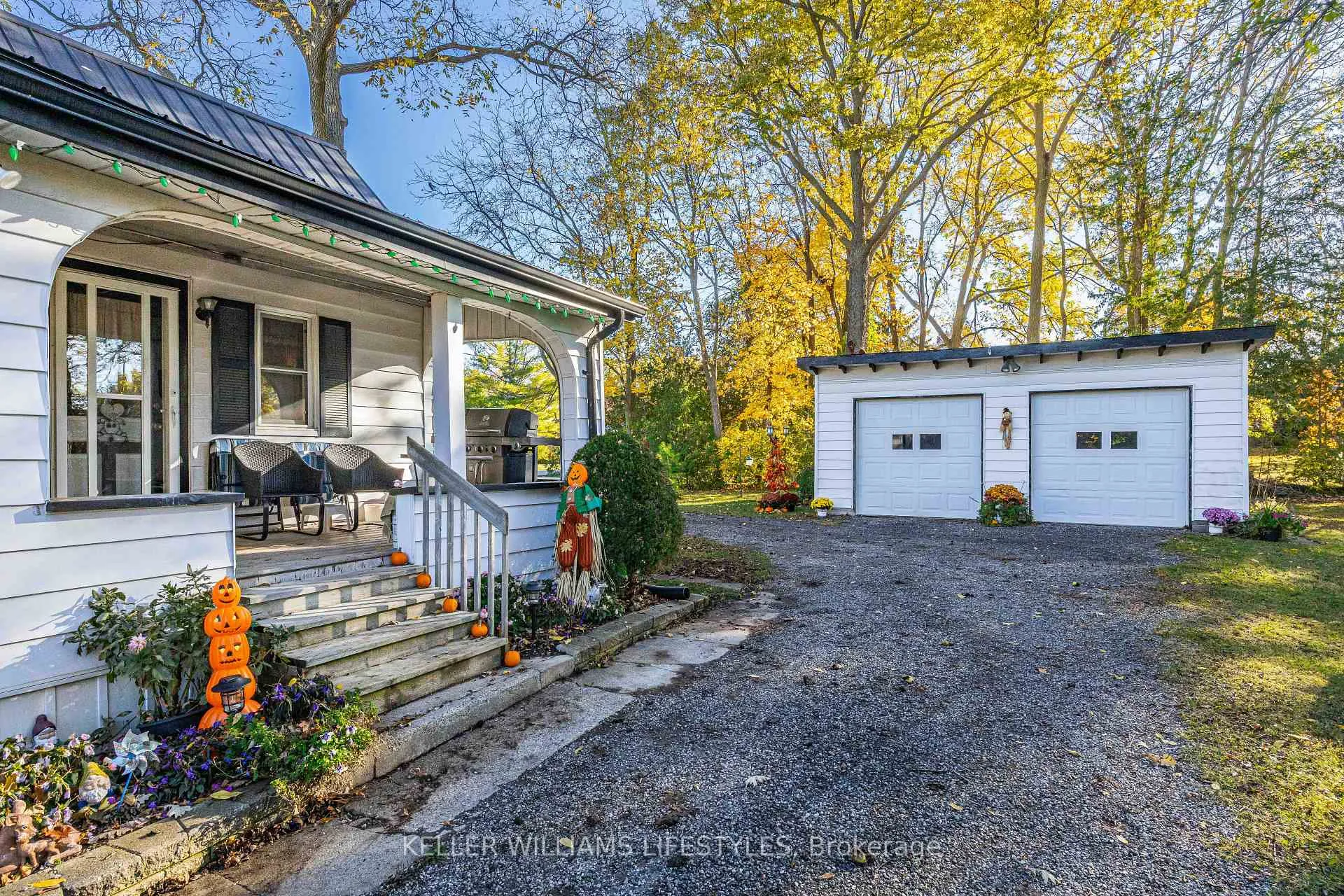 Photo 2 of 136 Queen Street, North Middlesex, Ailsa Craig — HOMEH
