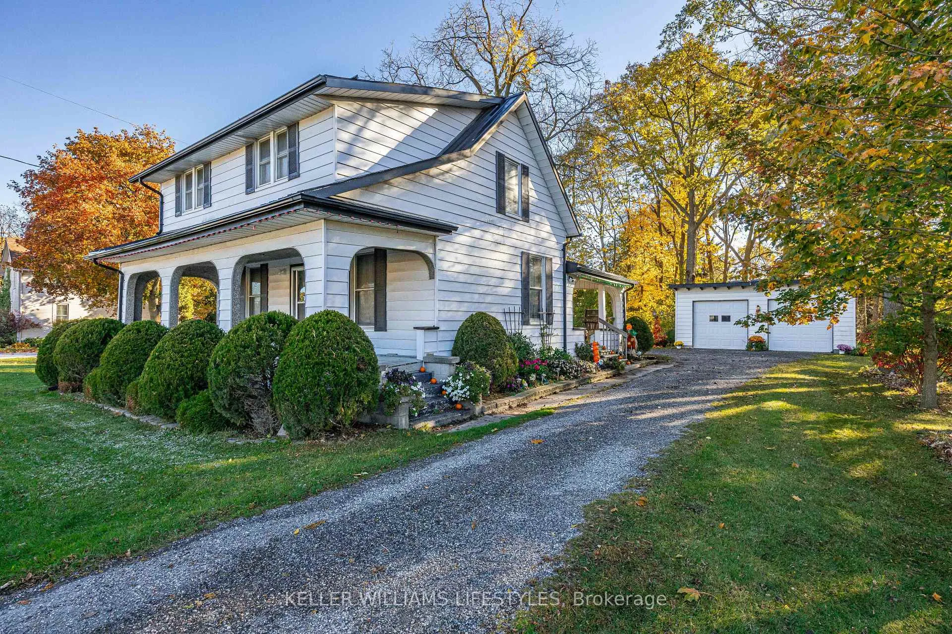 Photo 10 of 136 Queen Street, North Middlesex, Ailsa Craig — HOMEH