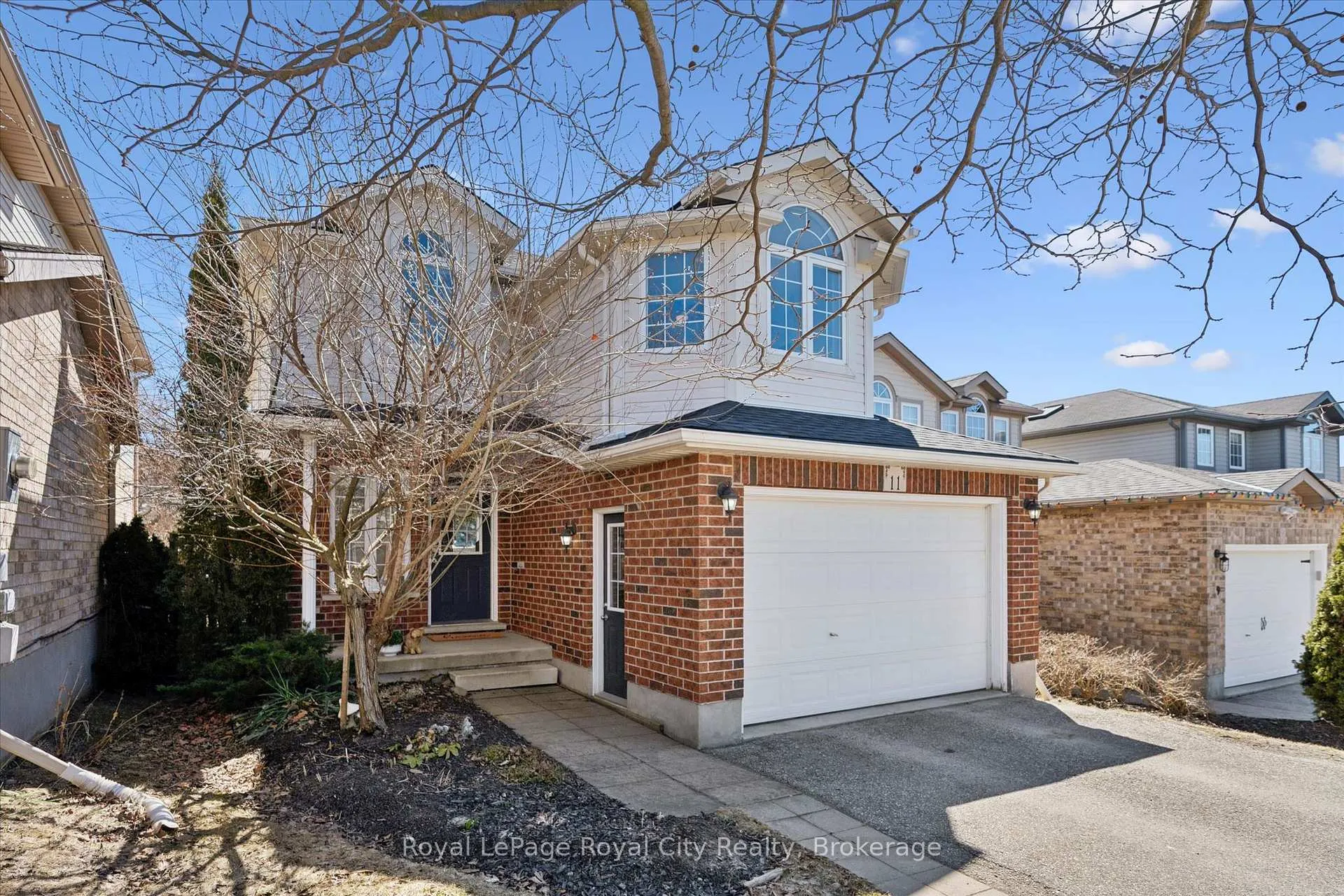Photo 2 of 11 Warren Street, Guelph, Grange Road — HOMEH