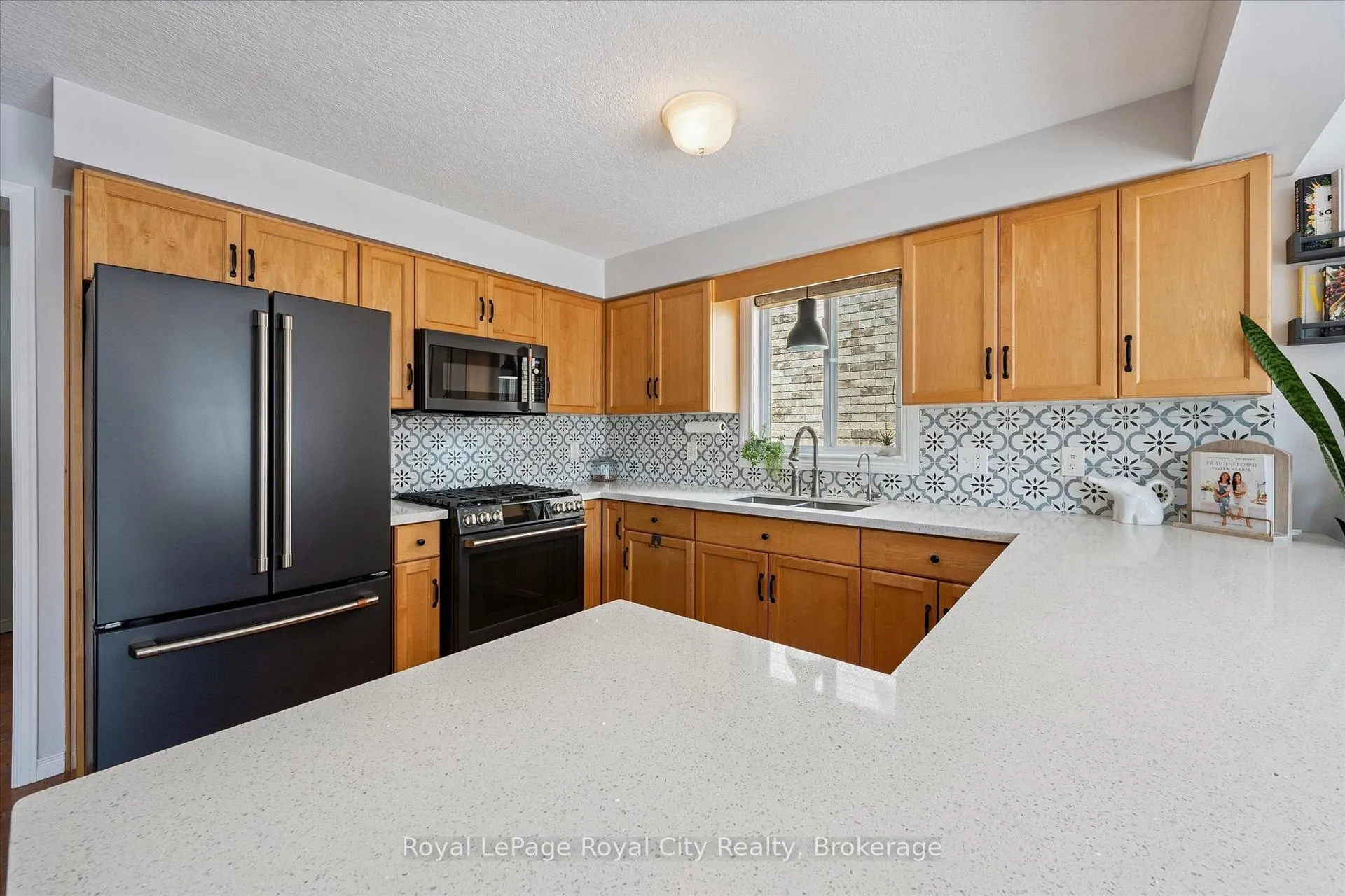 Photo 14 of 11 Warren Street, Guelph, Grange Road — HOMEH