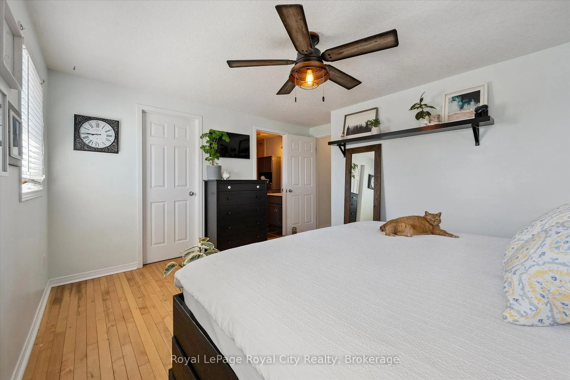 Photo 23 of 11 Warren Street, Guelph, Grange Road — HOMEH