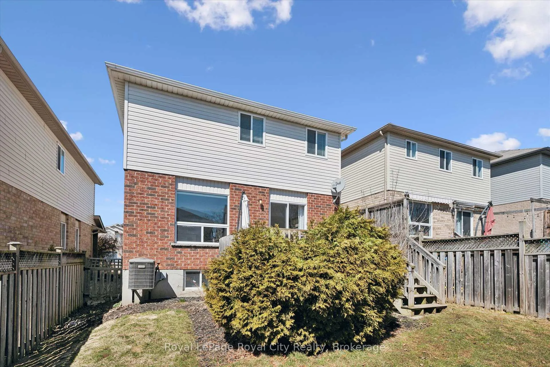 Photo 36 of 11 Warren Street, Guelph, Grange Road — HOMEH
