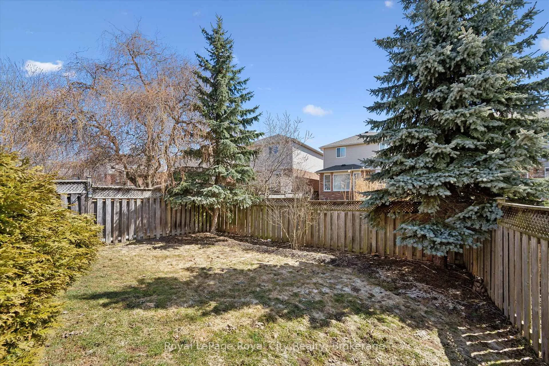 Photo 40 of 11 Warren Street, Guelph, Grange Road — HOMEH