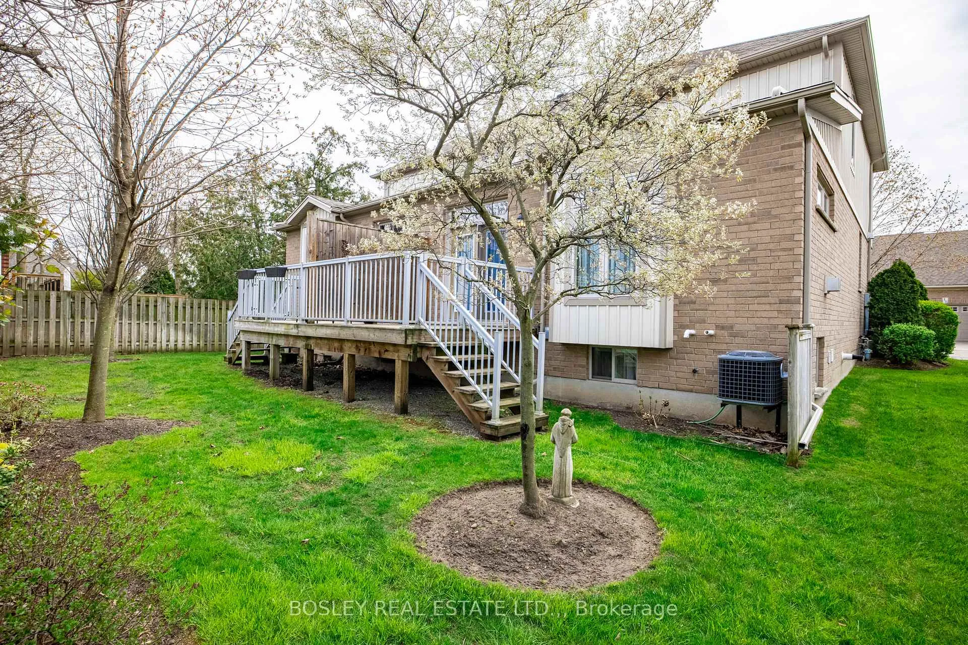 Photo 29 of Unit 16, 409 Niagara Street, St. Catharines, Carlton/Bunting — HOMEH