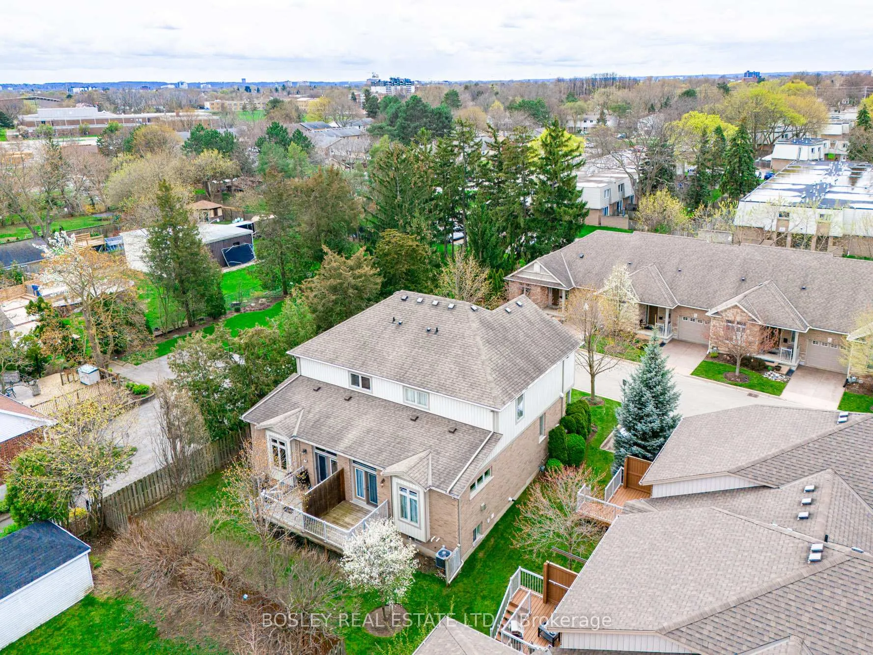 Photo 38 of Unit 16, 409 Niagara Street, St. Catharines, Carlton/Bunting — HOMEH