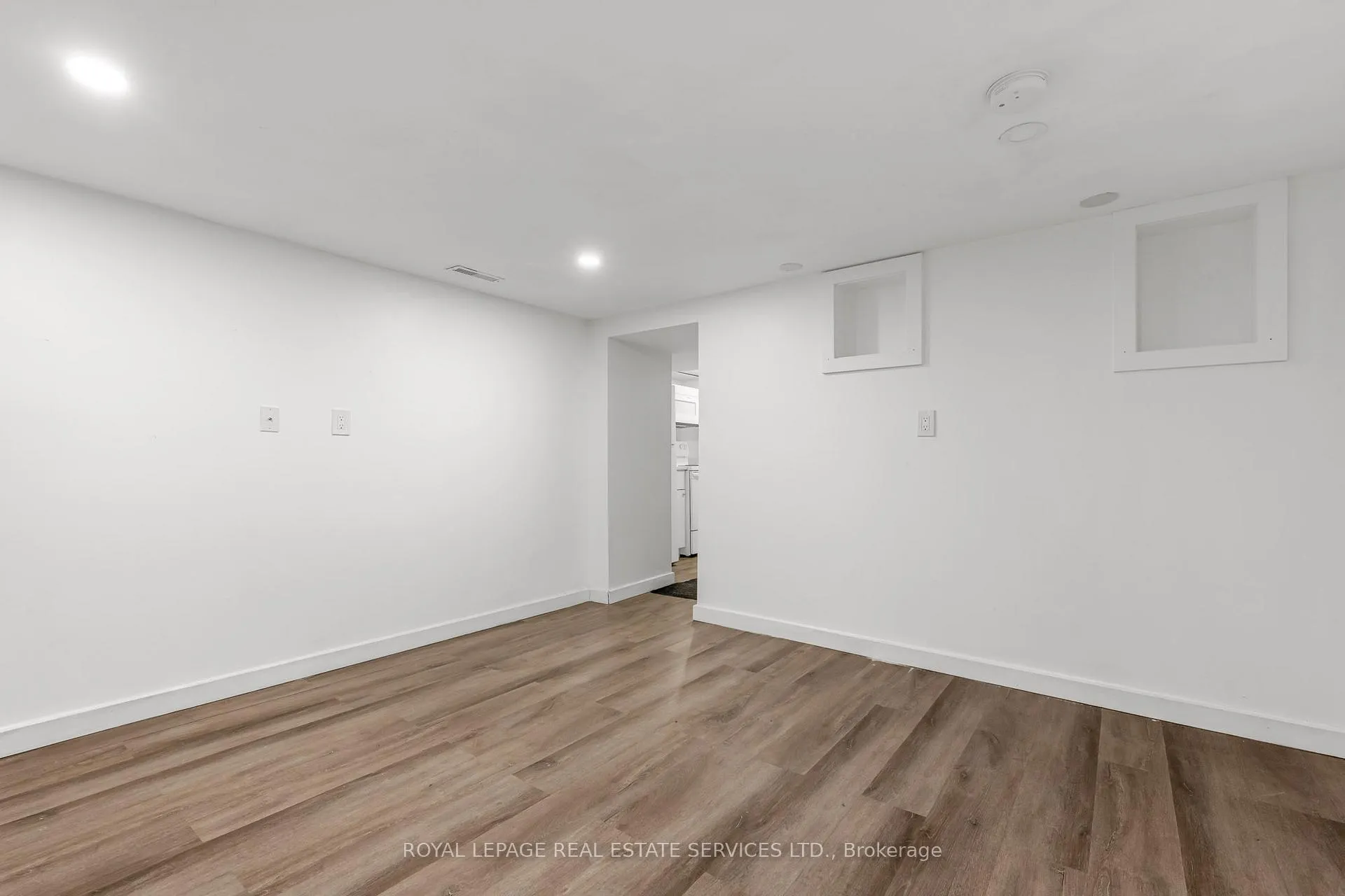 Photo 4 of Unit Lower, 58 East Avenue S, Hamilton, Stinson — HOMEH
