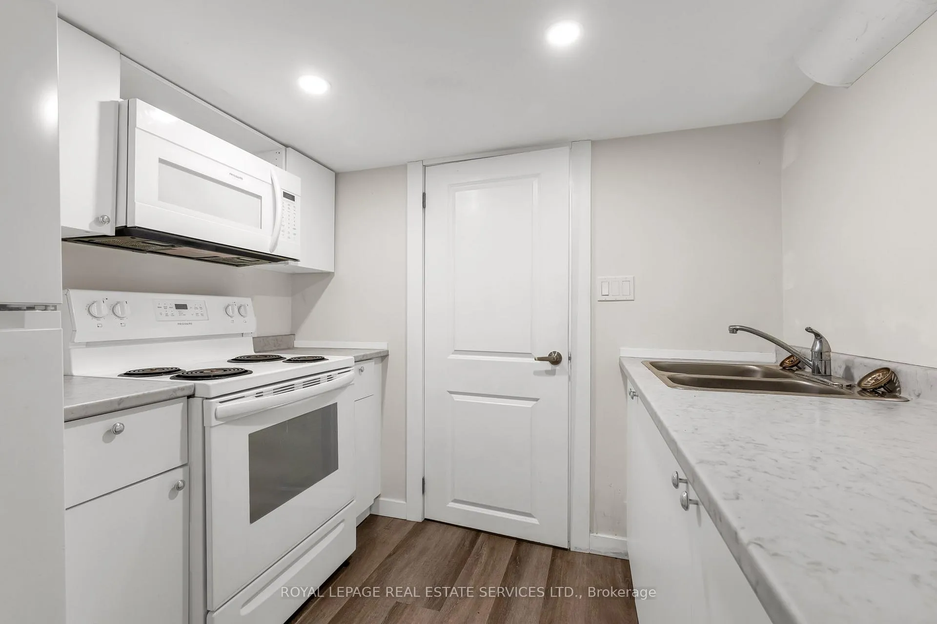 Photo 6 of Unit Lower, 58 East Avenue S, Hamilton, Stinson — HOMEH