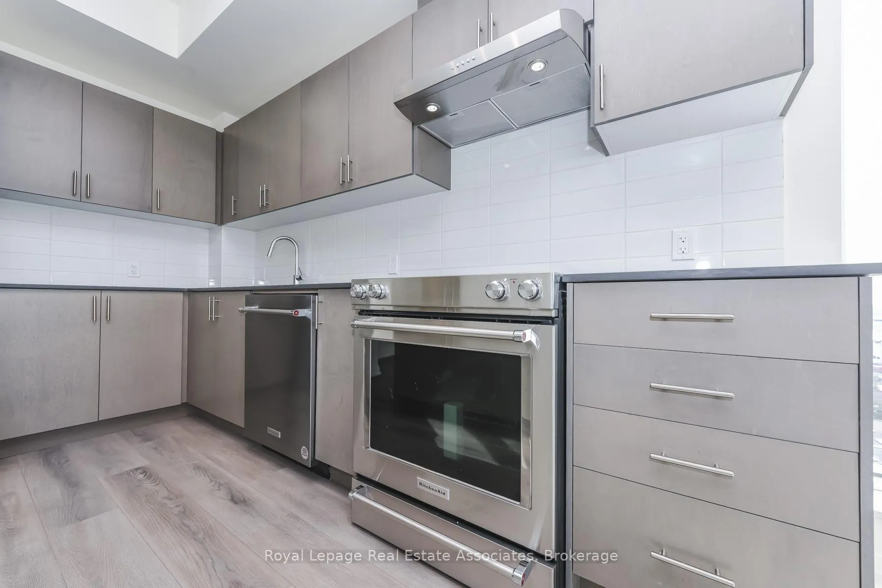 Photo 12 of Unit 1121, 8960 Jane Street, Vaughan, Concord — HOMEH