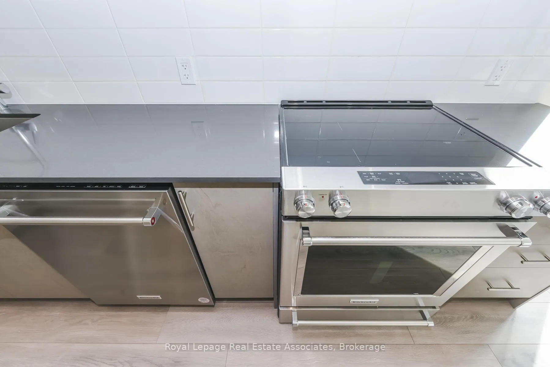 Photo 41 of Unit 1121, 8960 Jane Street, Vaughan, Concord — HOMEH