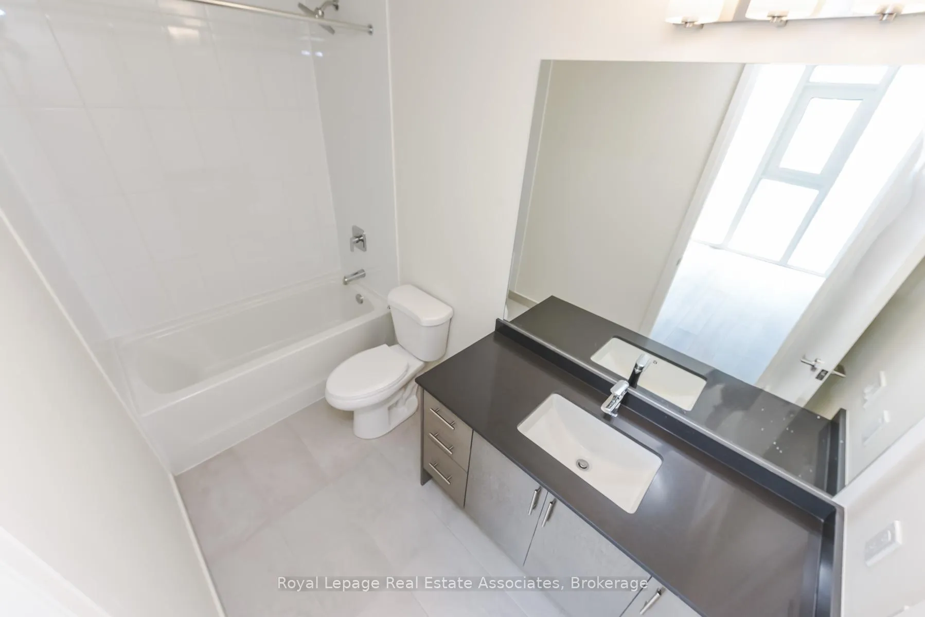 Photo 44 of Unit 1121, 8960 Jane Street, Vaughan, Concord — HOMEH